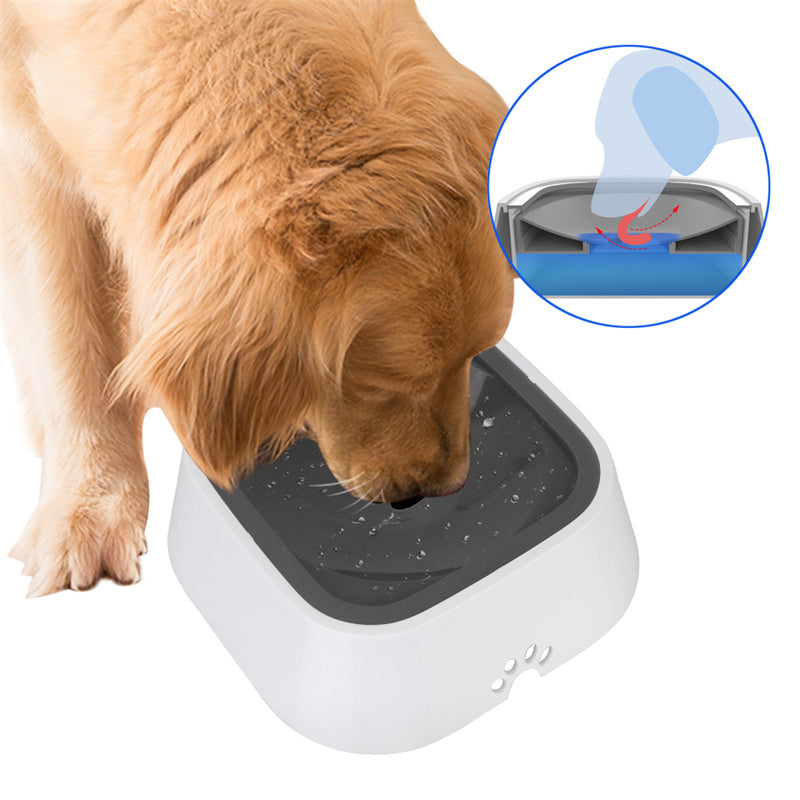 Golden retriever drinking from the white bowl, with an inset cut-away diagram showing the muzzle reaching through the plate opening
